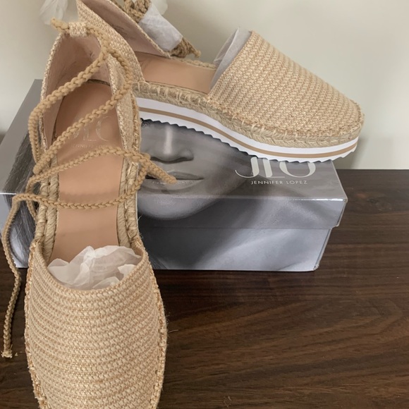 Jennifer Lopez espadrilles - Picture 3 of 6